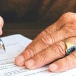Contract ondertekenen bij de notaris